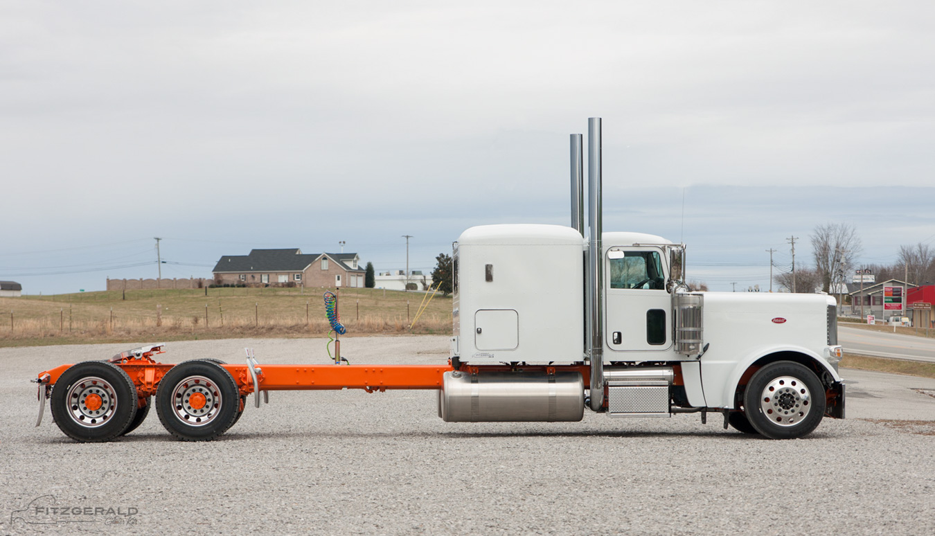 Peterbilt 389 - Fitzgerald Glider Kits