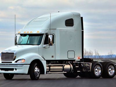 freightliner-columbia-raised-roof