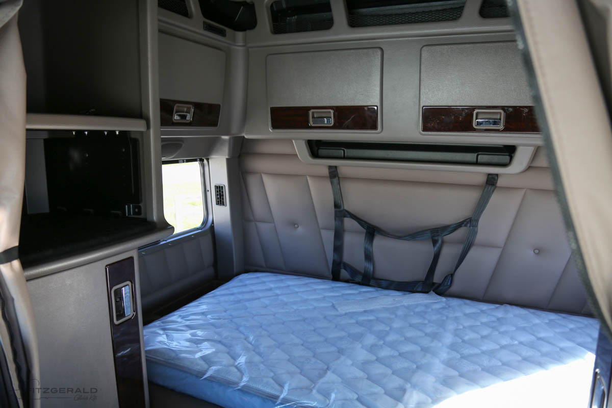 fitzgerald glider kits peterbilt 389 pride and class flat top raised roof interior 1 2